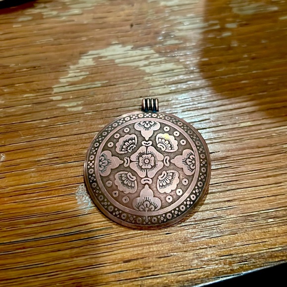 Earth Art hand crafted artisan Jewelry - Vintage copper pendant, GUC